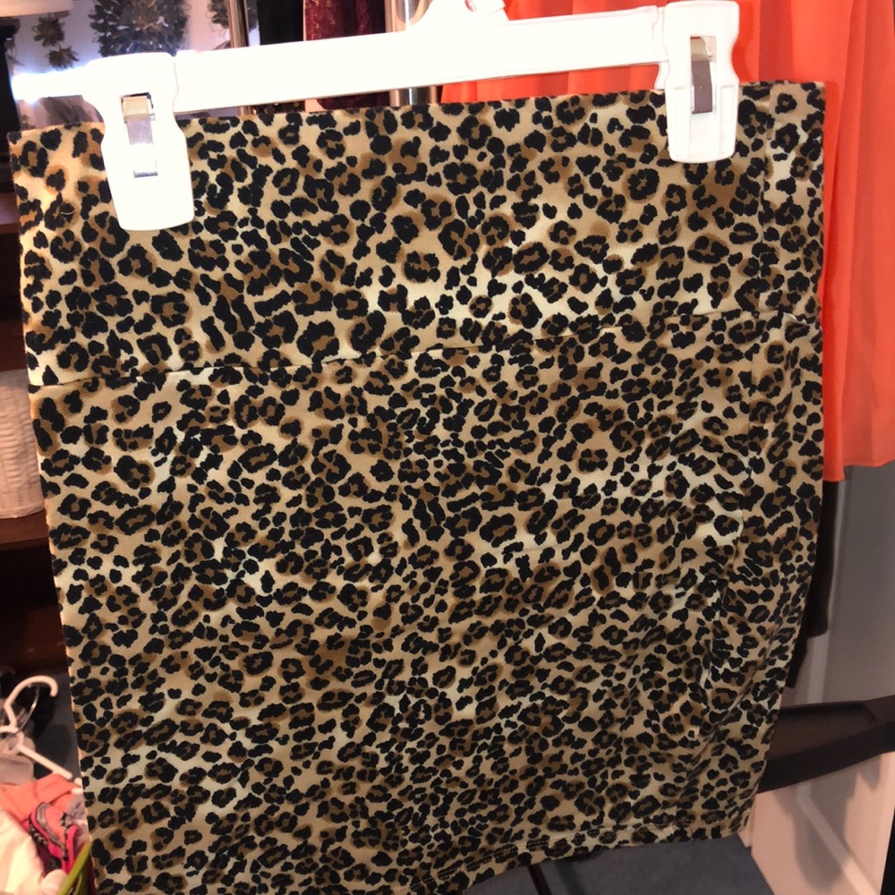 Cheetah mini skirt
